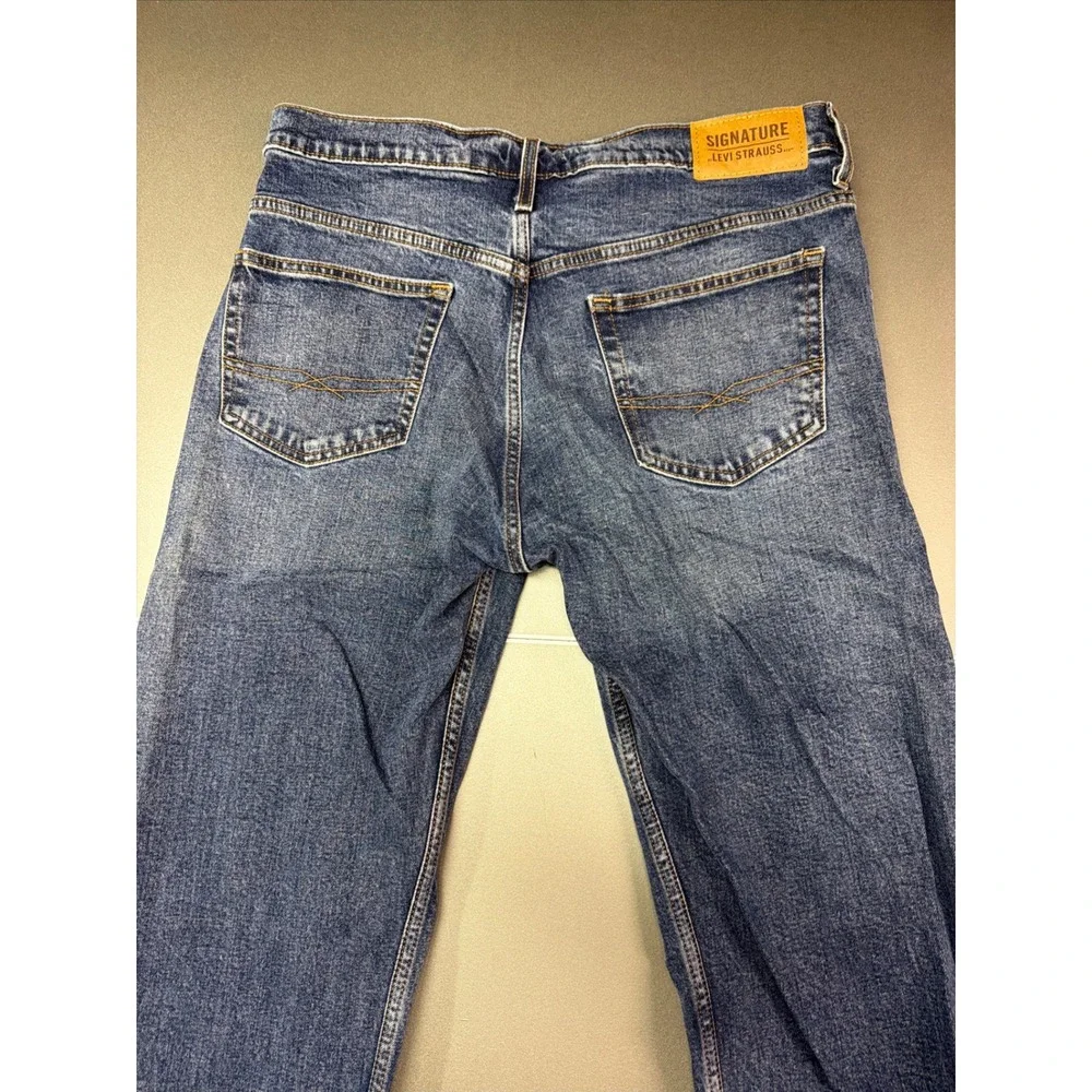 Signature Levi Strauss Mens Loose Fit Jeans Blue Medium Wash 35x28 Denim